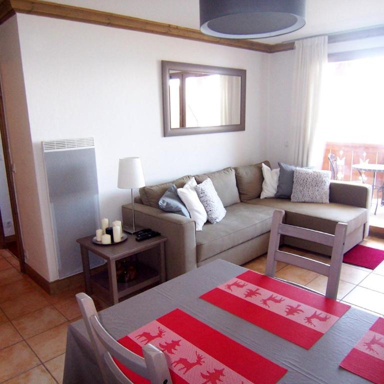les 7 laux immobilier chalet B - Appartement avec Vue sur la Montagne - 2