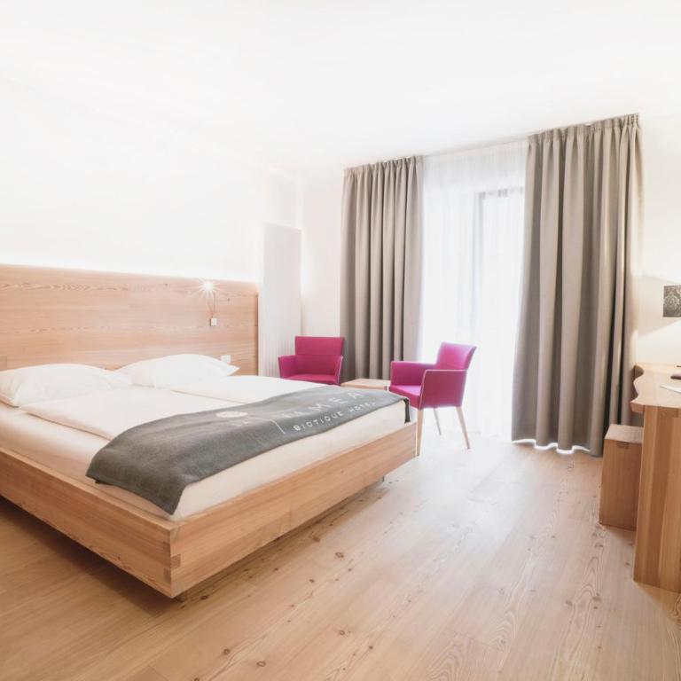 Vegan Hotel La Vimea - Habitación con cama extragrande y balcón - 1