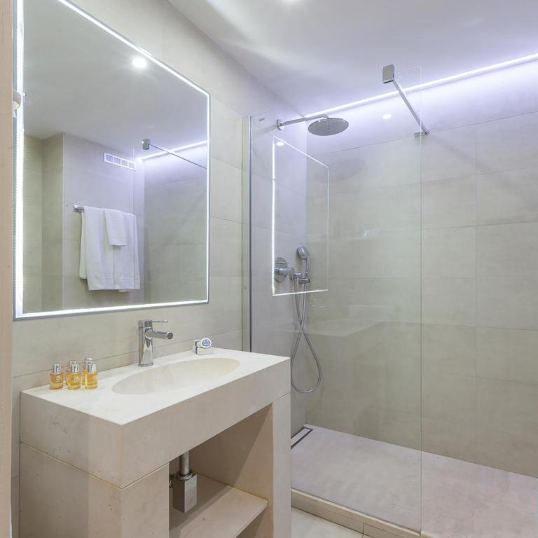 Espahotel Plaza de España - Premium Studio mit Doppelbett - 6