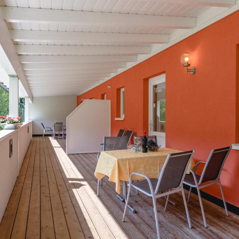 Ferienhäuser Tröster - Comfort Apartment mit zwei Schlafzimmern und Terrasse - 10