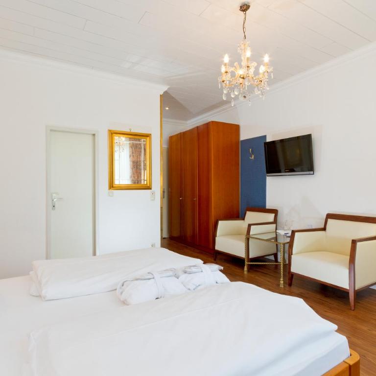 Wittelsbacher Hof Swiss Quality Hotel - Standard Zimmer mit Kingsize-Bett - 3