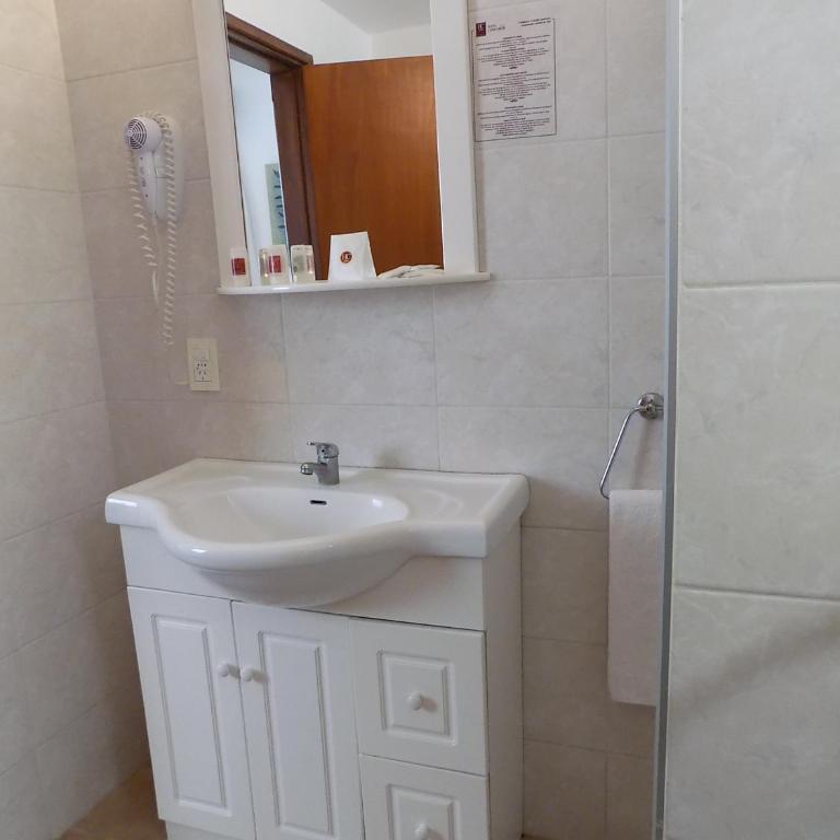 Hotel Concorde - Standard Double Room - 6