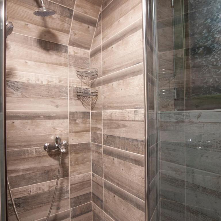 Woodland - Two-Bedroom House - 75