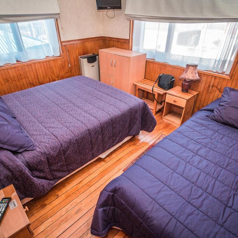 Hostal Chalet Las Violetas - Double or Twin Room with Shared Bathroom - 3