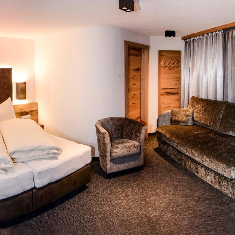 Garni Vereina - Dreibettzimmer - 1