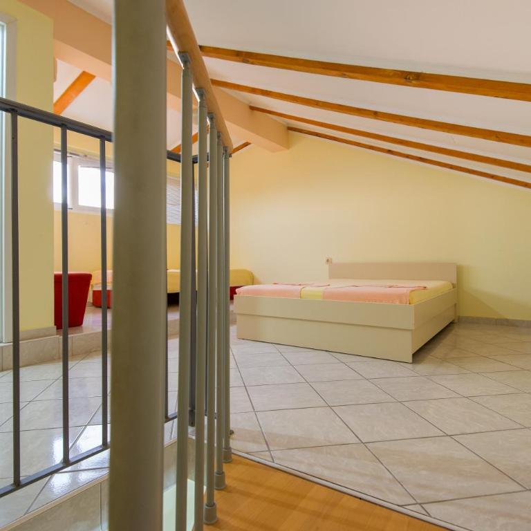Vila Vukotić - Duplex One-Bedroom Apartment - 1