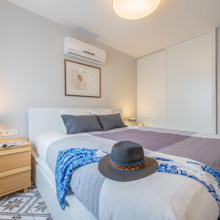 Modern, bright and welcoming oceanfront apartment - Apartment - 12