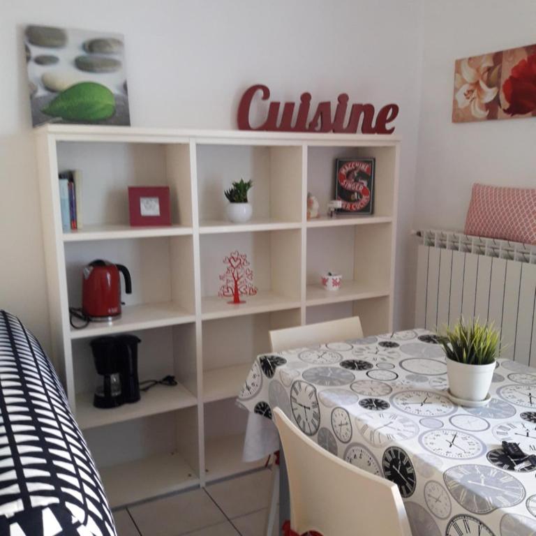 Palazzina Mary - Appartamento con Balcone - 21