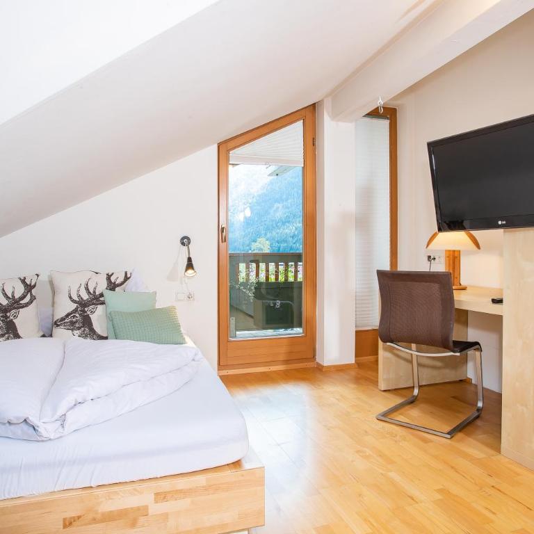 Hotel Christina - Ihr kleinstes 4* Hotel am Achensee - Apartment mit Seeblick - 1