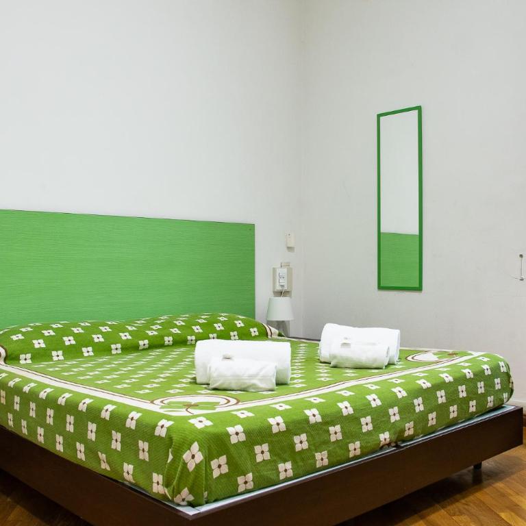 Hotel Youri Il Magnifico - Camera Tripla Classic - 4