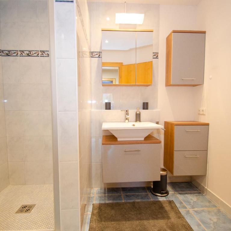 Panorama Apartments Bruck by All in One Apartments - Apartment mit Terrasse - 6