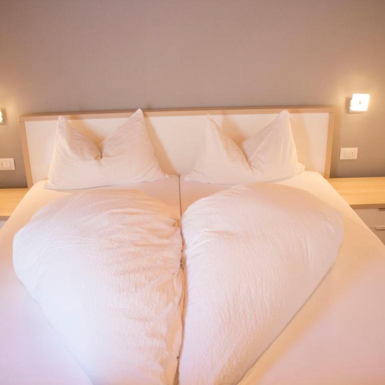 Schenna Garni Eden Bed & Breakfast - Camera Matrimoniale con Balcone - 7