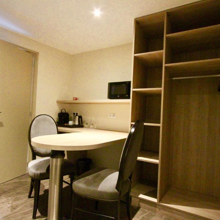 Hotel Restaurant Le Maréchal - Teritoria - Chambre Meublée 1 - Annexe - 5