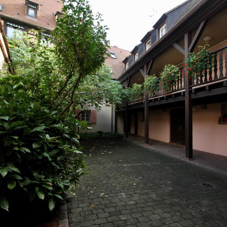 Hotel Restaurant Le Maréchal - Teritoria - Chambre Meublée 1 - Annexe - 2