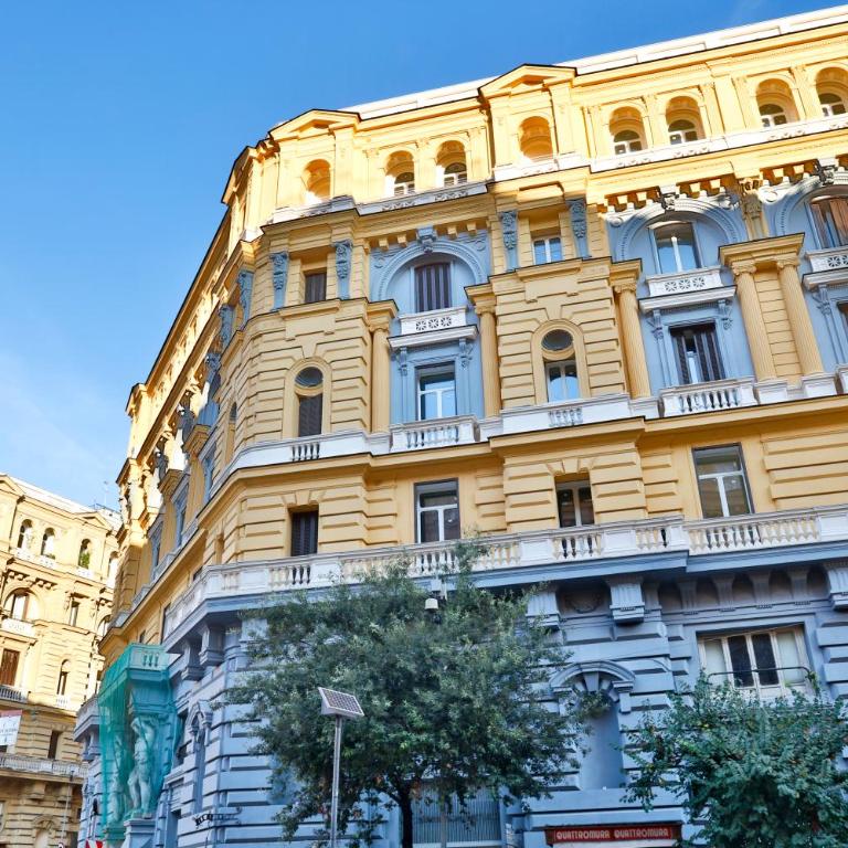 Residenza Napoli Centrale - Appartamento con 2 Camere da Letto - 32