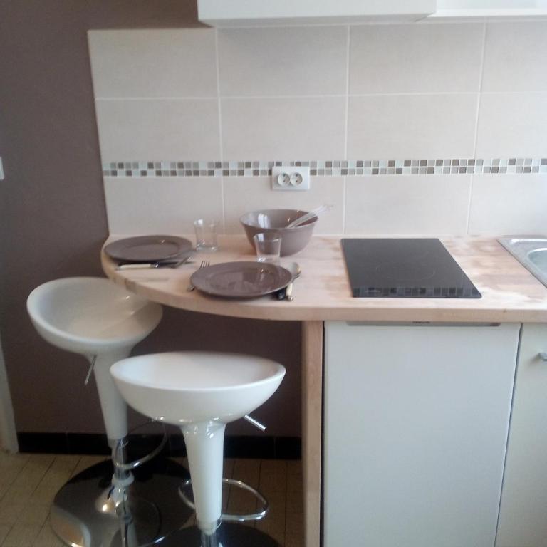 Studio 2 pers en vieille ville parking gratuit - by La Source d'OrFée - Appartement - 36