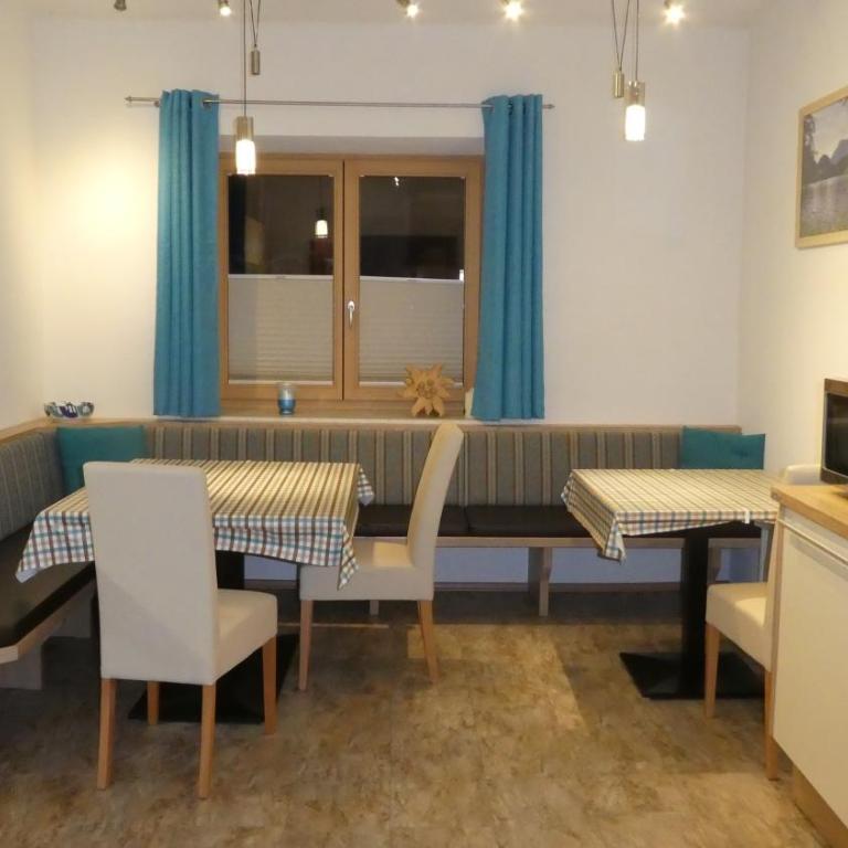 Appartements Pfausler - Apartment mit 2 Schlafzimmern und Balkon - 6