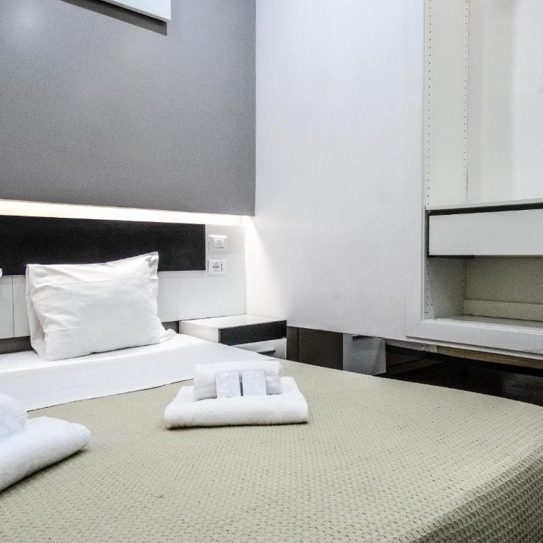 Magenta Casa Barberini - Camera Familiare Executive - 6