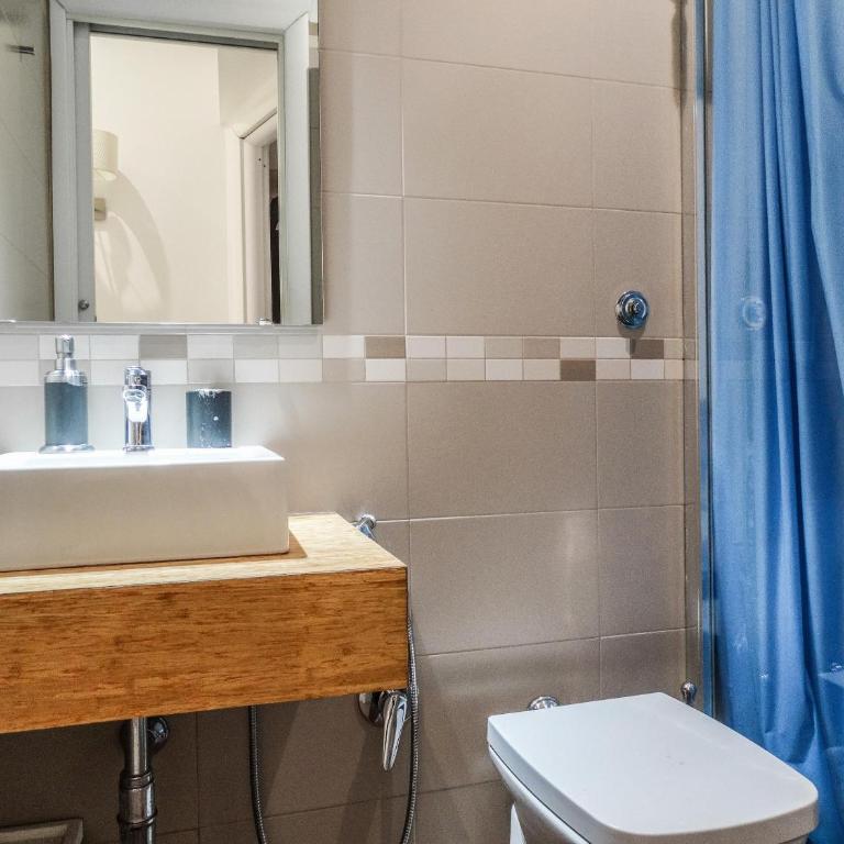 Magenta Casa Barberini - Camera Matrimoniale con Bagno Privato Esterno - 2