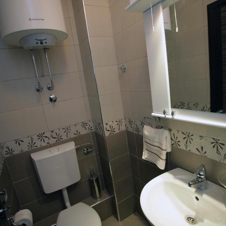 Apartments Obala - Katić - Small Double Room - 2