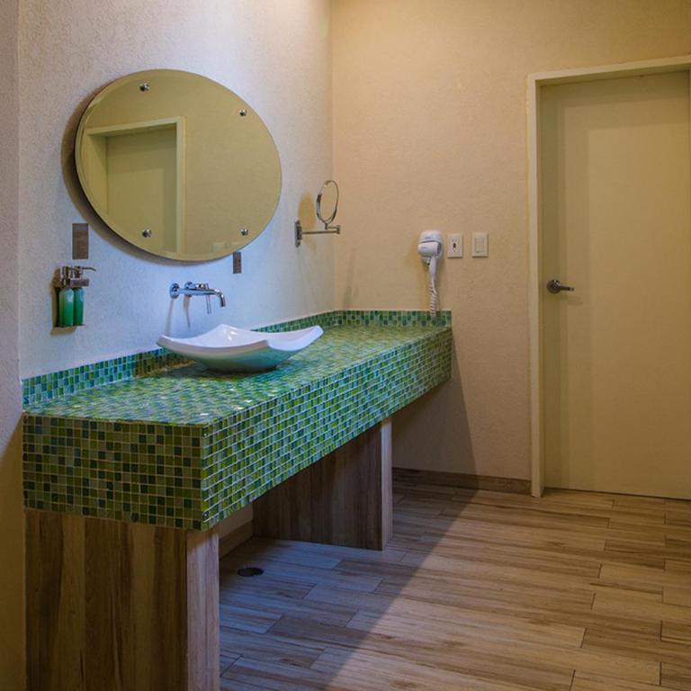Hotel y Villas Natura - Habitación Doble con bañera de hidromasaje - 5