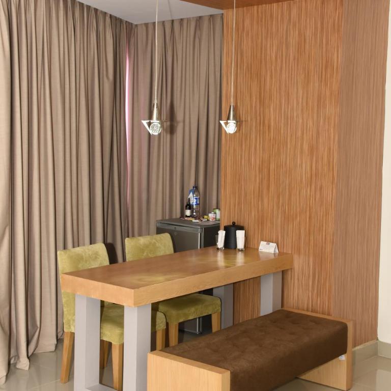 Radisson Diamond Barranquilla - Suite con bañera de hidromasaje y vistas a la ciudad - Cama extragrande - No fumadores - 2