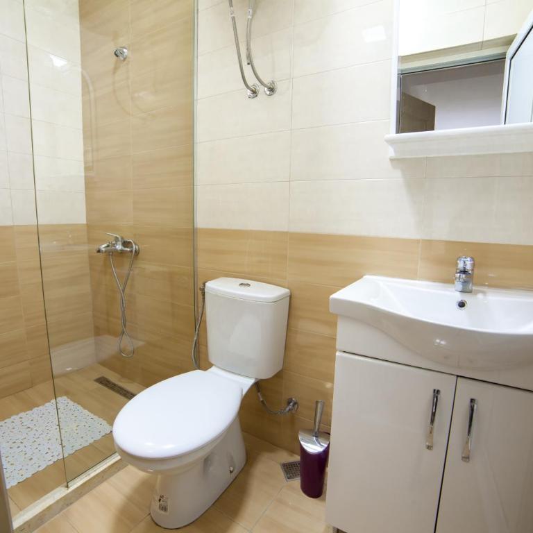 Apartments Panorama Alaj - Dvokrevetna Soba sa Bračnim Krevetom sa Balkonom i Pogledom na More - 30