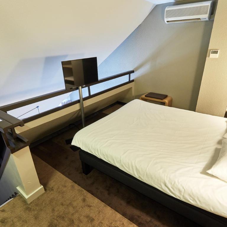 ibis Deauville Centre - Chambre en Duplex avec 1 Lit Double et 2 Lits Simples et avec Balcon - 9