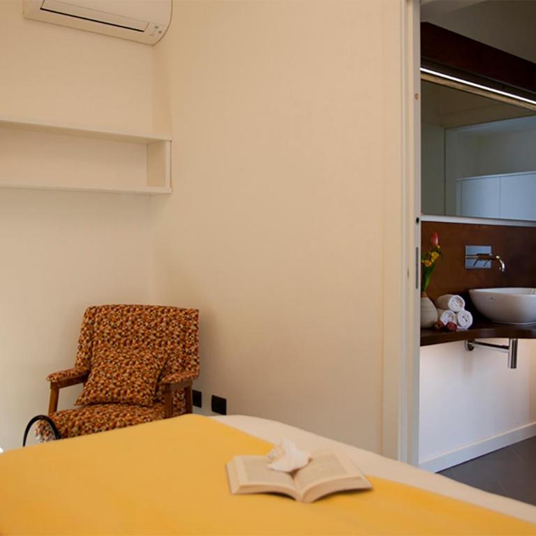 Foyer Affittacamere - Suite with Balcony - 6
