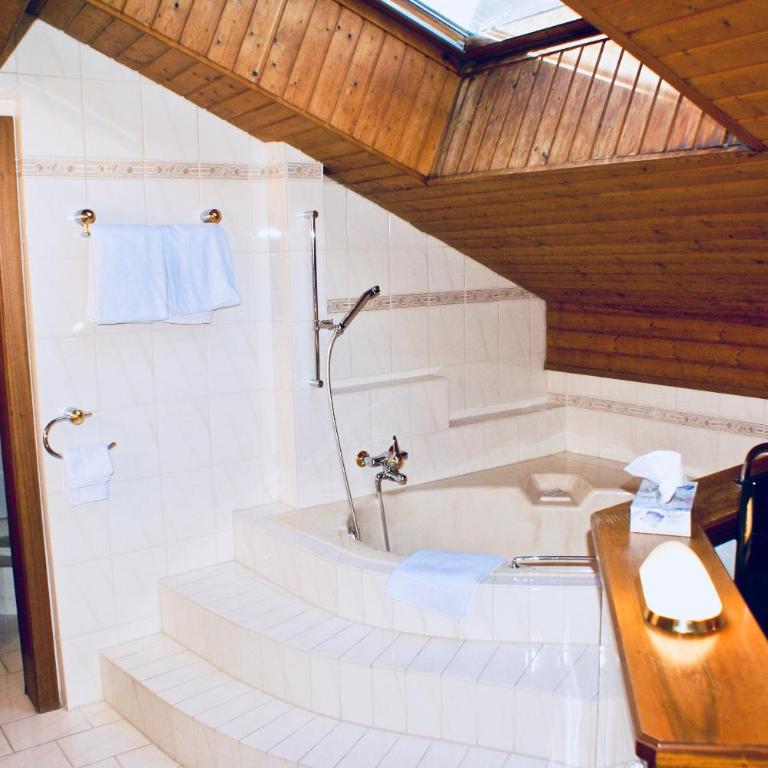 Hotel du Pont - Junior Suite mit Whirlpool - 3