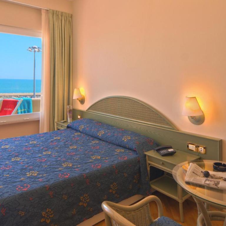 Hotel Scogliera - Camera Matrimoniale con Vista Mare - 3