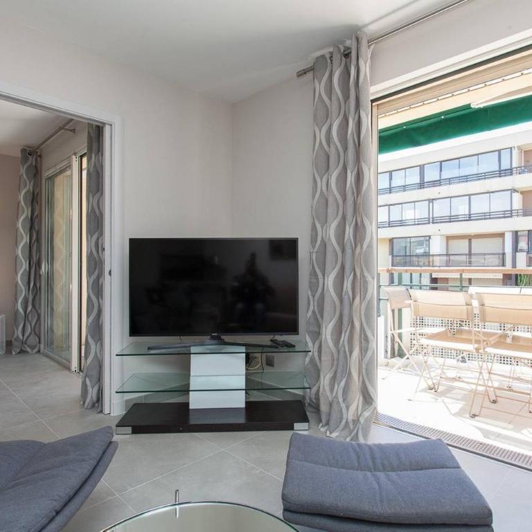 Carlton area: New 2 beds / 2 baths - Apartamento - 9