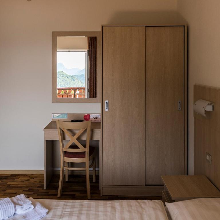 Hotel Lory - Molveno - Dolomiti - Doppel-/Zweibettzimmer mit Seeblick - 5