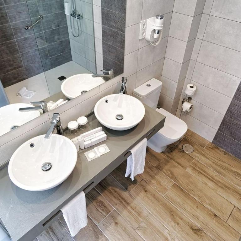 Las Nasas - Superior One-Bedroom Apartment - 26