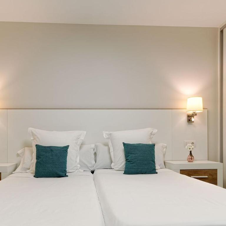 Las Nasas - Superior One-Bedroom Apartment - 11