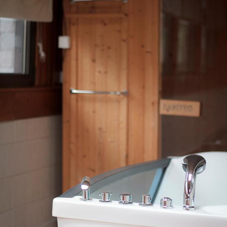 Hotel Junior - Suite with Spa Bath - 5