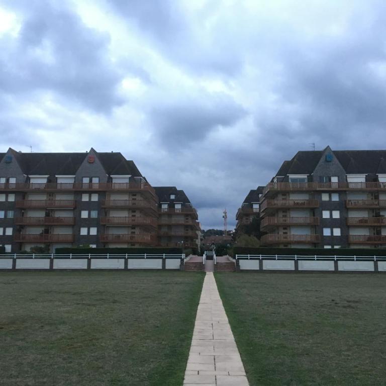 The golden triangle Apartment - Appartement - Vue sur Jardin - 7