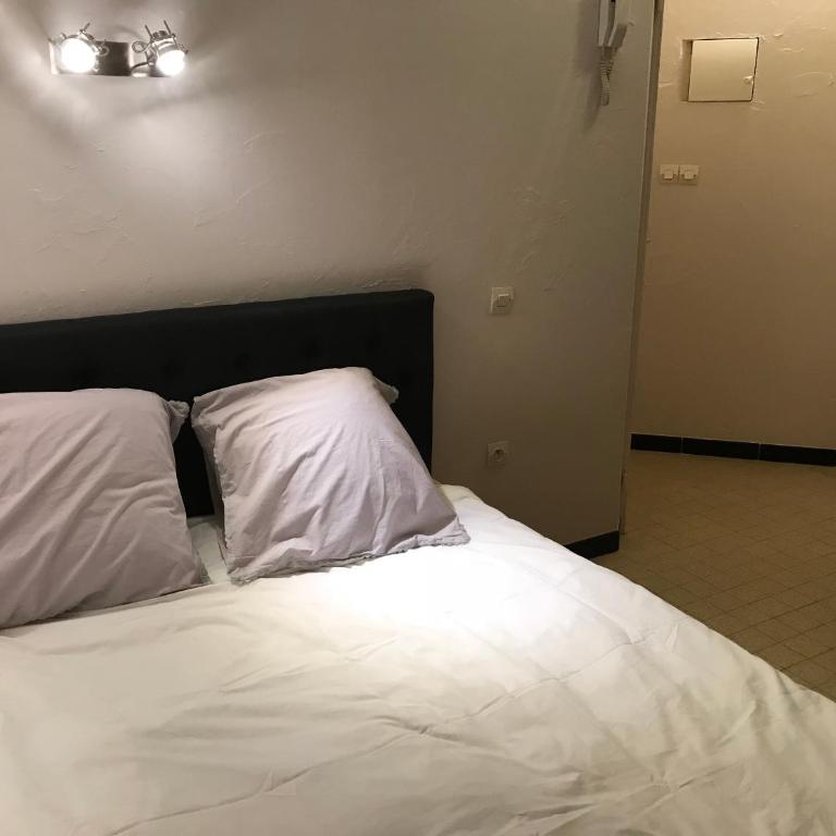 Studio 2 pers en vieille ville parking gratuit - by La Source d'OrFée - Appartement - 26