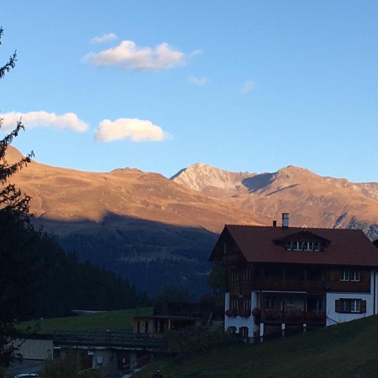 Sertig Ferienwohnung - Apartment mit Blick auf die Berge - 17
