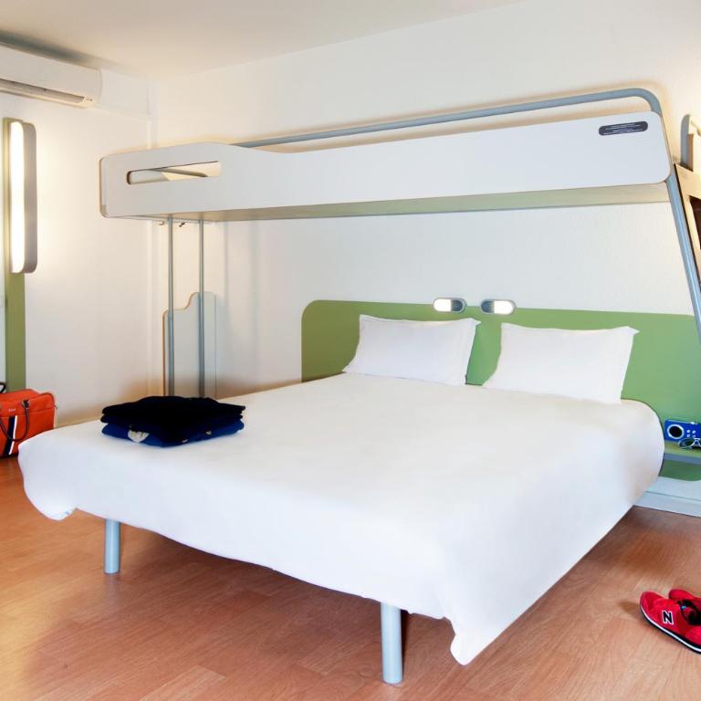 ibis budget Narbonne Sud A9/A61 - Chambre Triple - 8