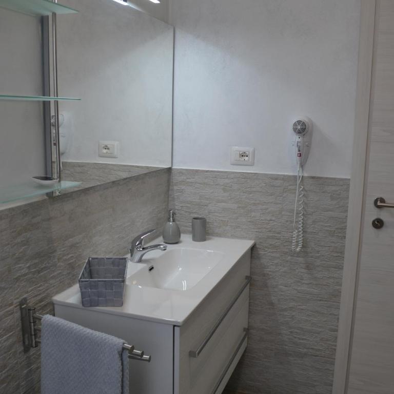 Diamond House - Two-Bedroom Apartment - 63