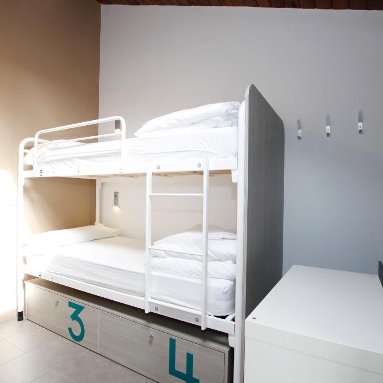 Mountain Hostel Tarter - Einzelbett im Schlafsaal mit 4 Betten - 7