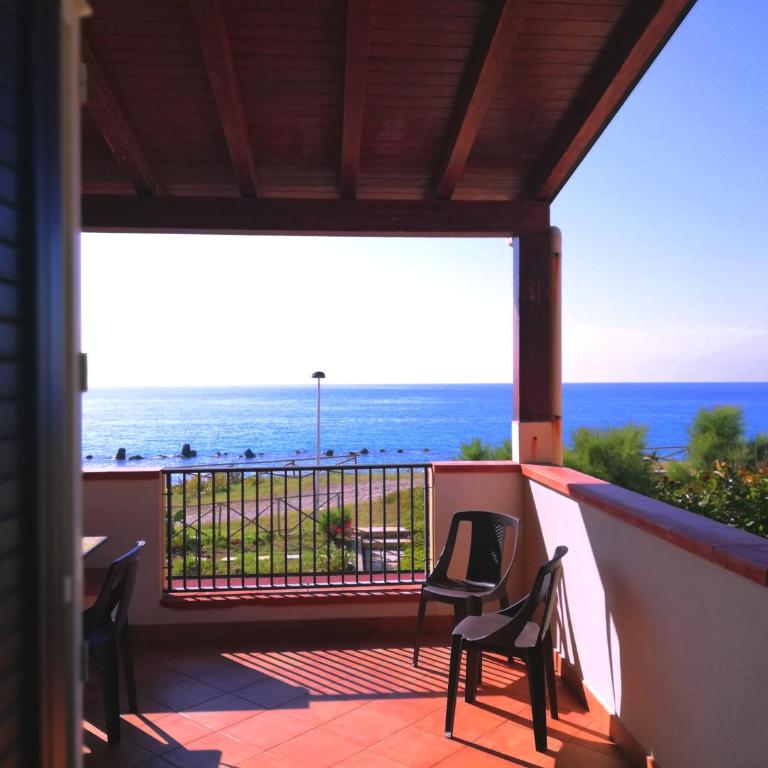 Capo d'Orlando Apartments - Sabbia - Appartamento con 2 Camere da Letto, Terrazza e Vista Mare - 4