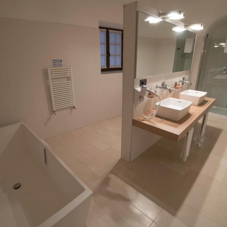 Hotel Cavour Et Des Officiers - Suite - 9