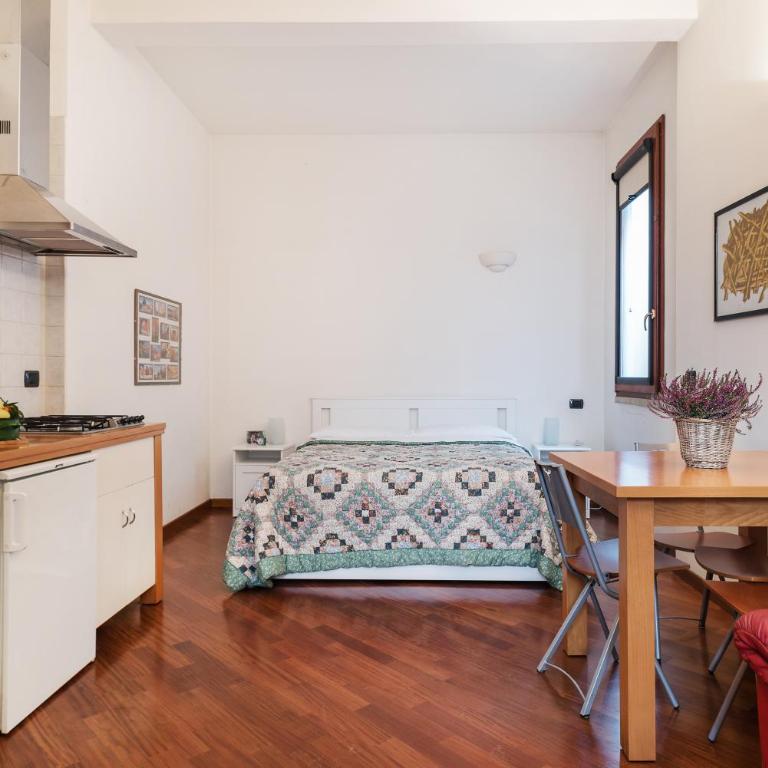 GuestHost - Bologna Central Studio - Studio Apartment - 1