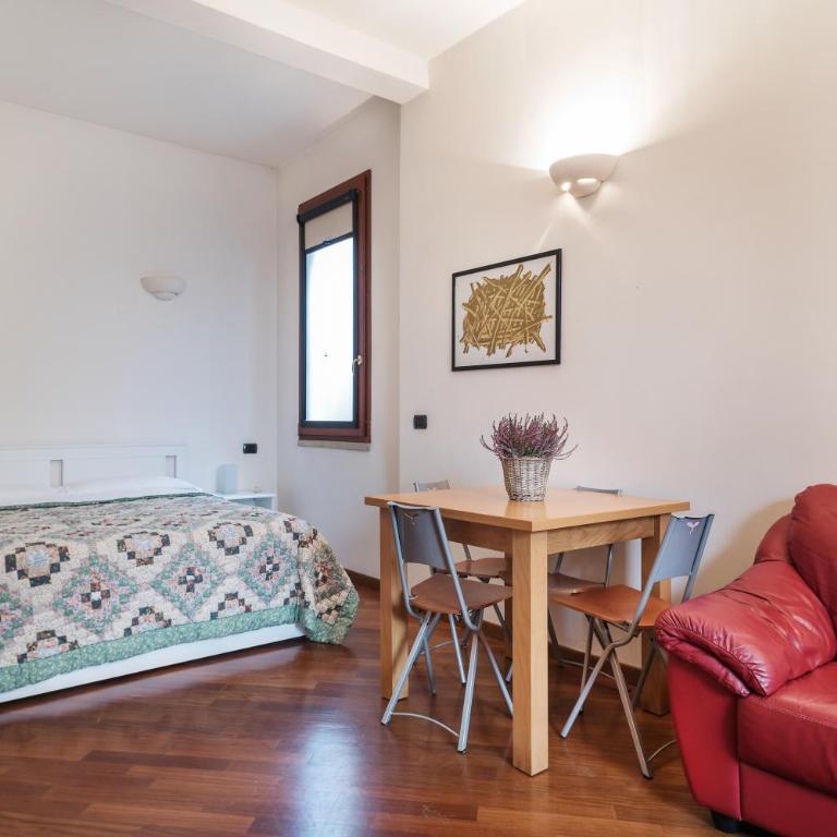 GuestHost - Bologna Central Studio - Studio Apartment - 2