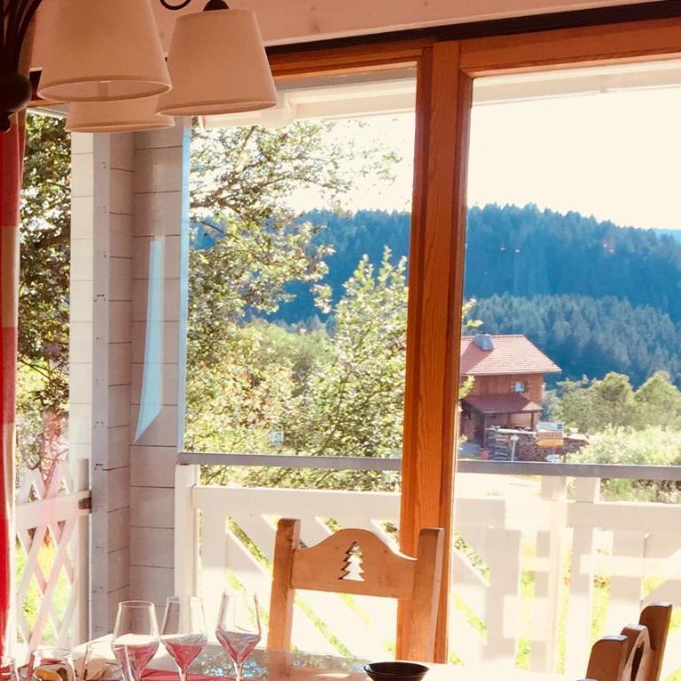 Chalet Le Flocon Bleu - Mauselaine avec vue sur le Lac de Gérardmer - Chalet 3 Chambres - 67