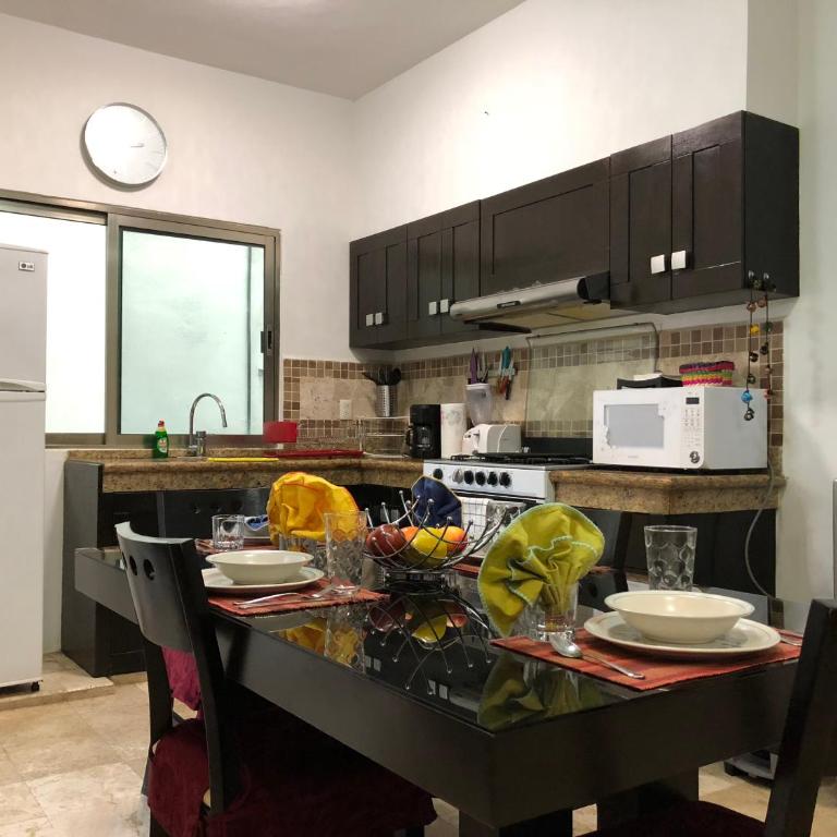 Lilas del Mar Apartments - Two-Bedroom Apartment with Balcony - 4