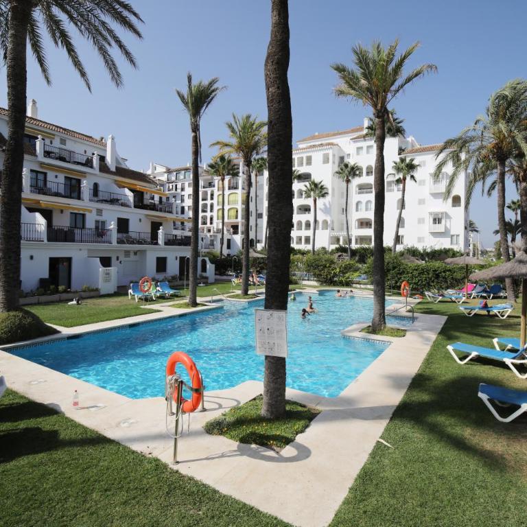 Apartamento 409 Marina Real Puerto de la Duquesa playa - Apartamento - 36
