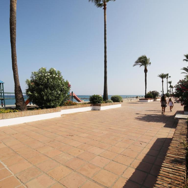 Apartamento 409 Marina Real Puerto de la Duquesa playa - Apartamento - 49